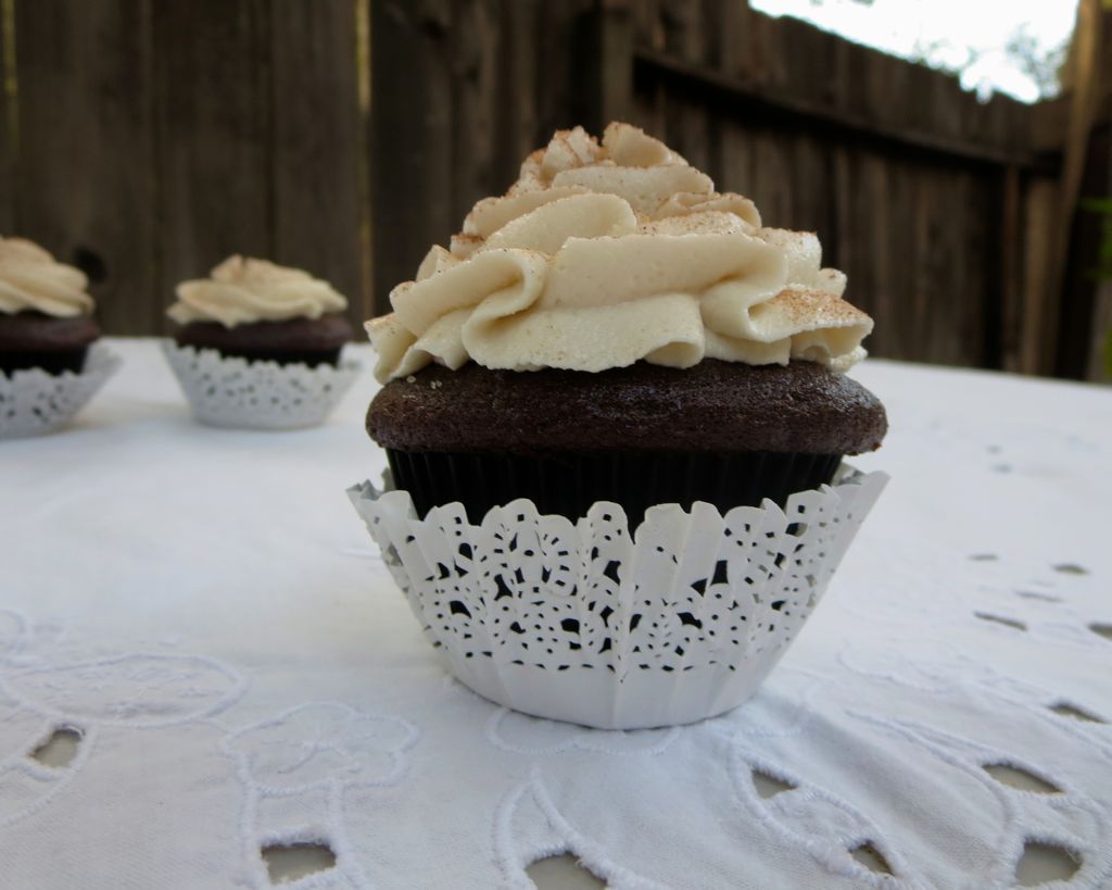 vegan chocolate snickerdoodle cupcake