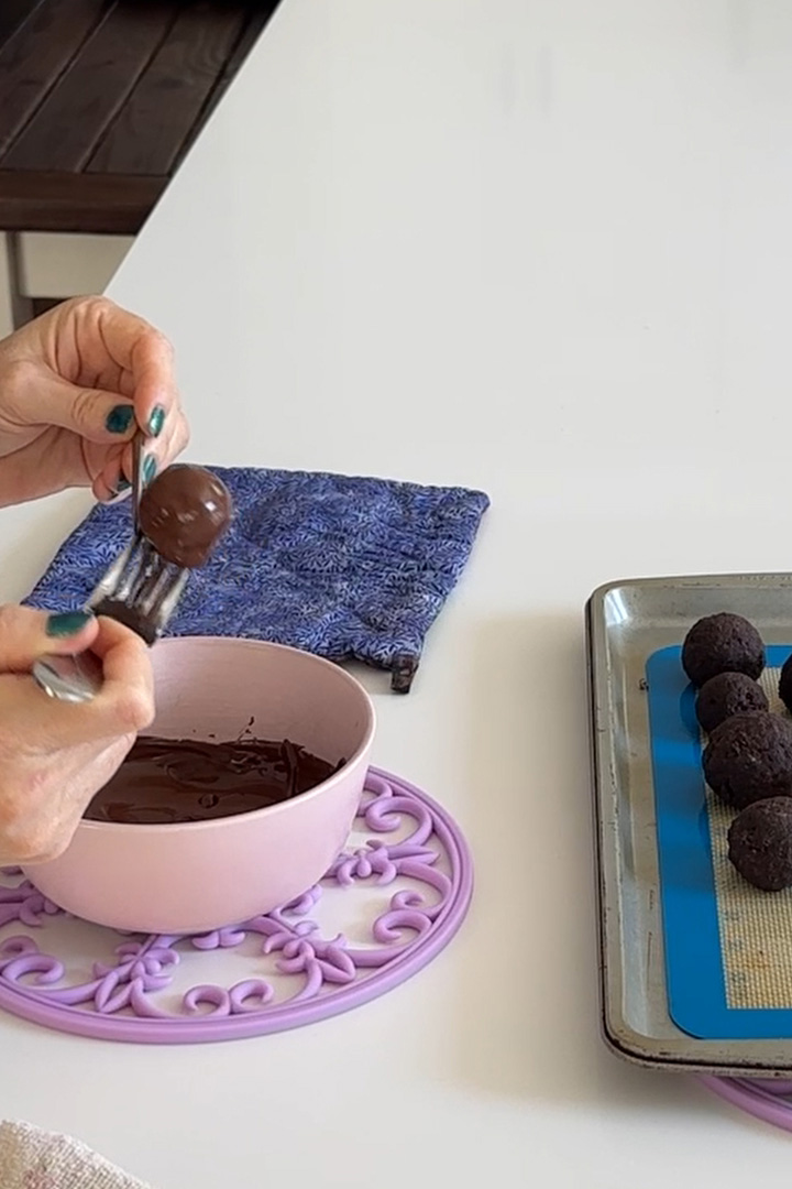 making vegan planets for the galaxy cake.