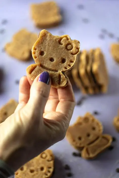 chocolate peanut butter hello kitty sandwich cookies