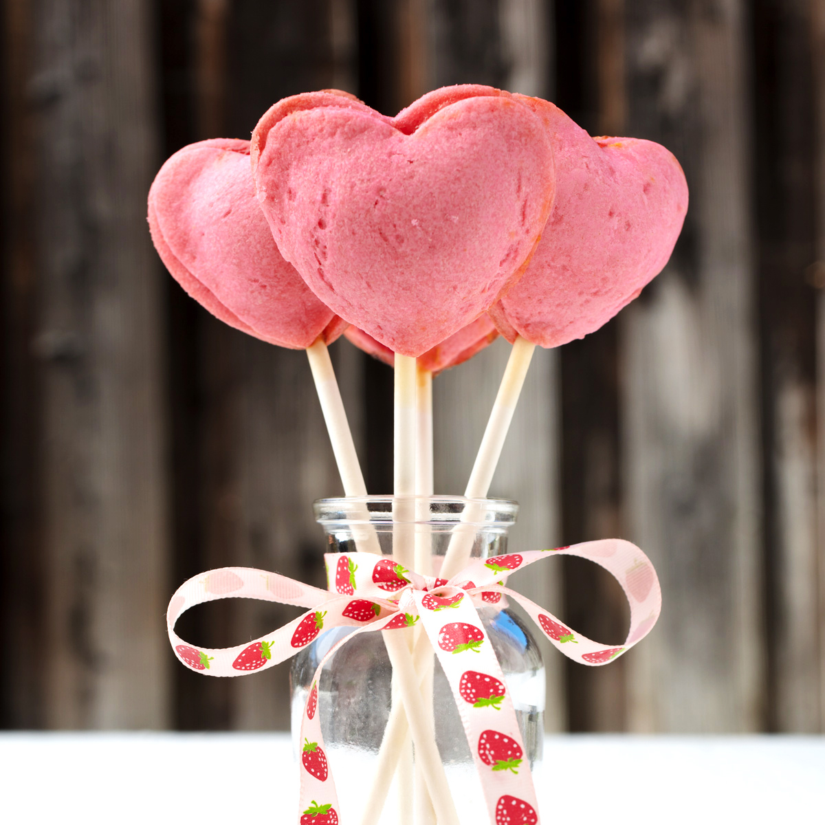 pink heart shaped vegan pie pops